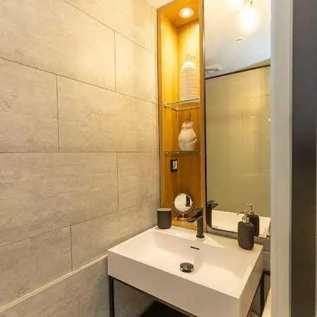 Balcon De Losa Radiante Cama King Alta Gama Parking Opcional Appartamento