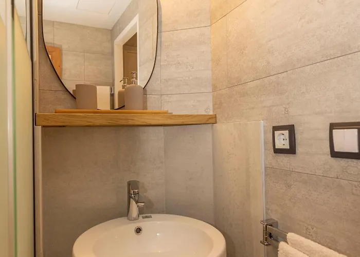 Balcon De Losa Radiante Cama King Alta Gama Parking Opcional Appartement Benasque